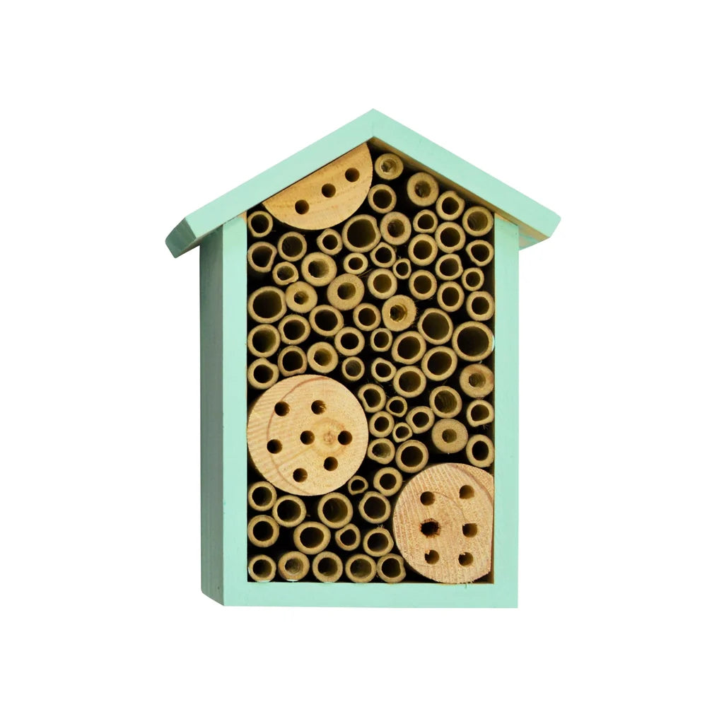 natures-way-better-gardens-bee-house