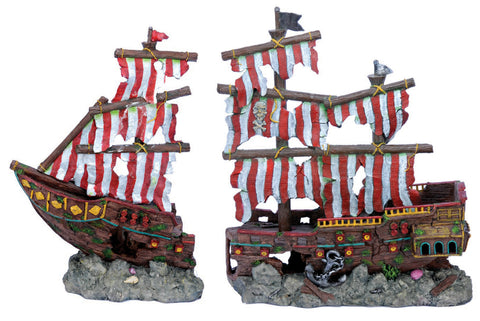 penn-plax-striped-sail-shipwreck-set-bow-stern